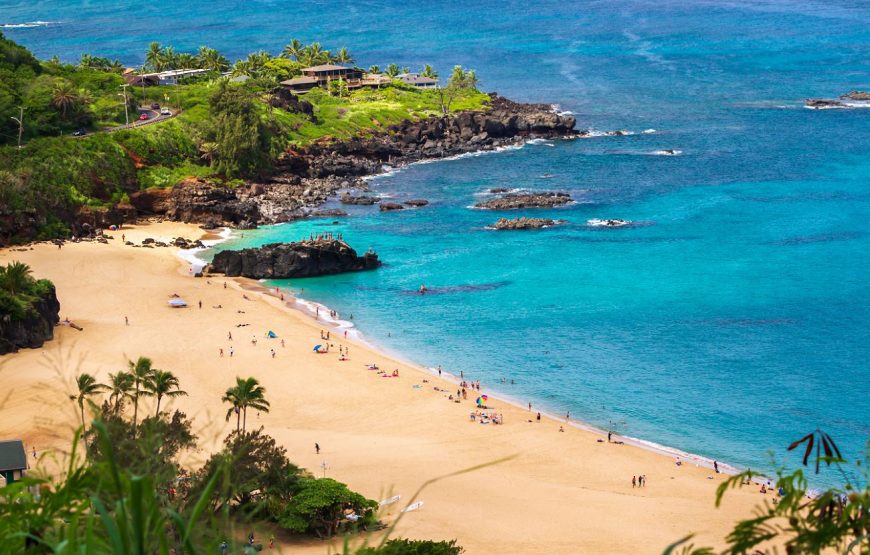 Best of Oahu: Circle Island Day Tour with Byodo-In Temple