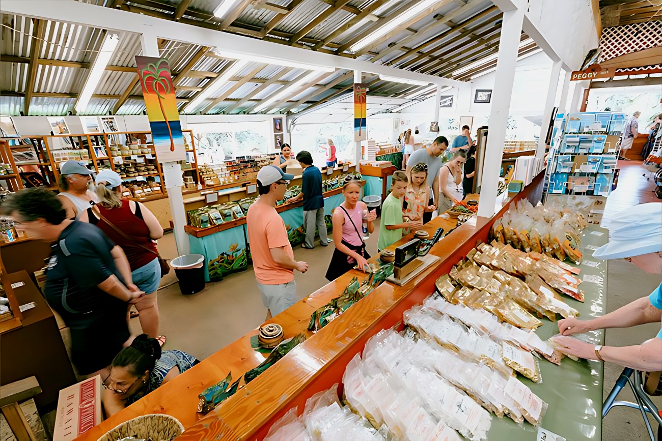 Tropical Farms & Macadamea Nut Outlet