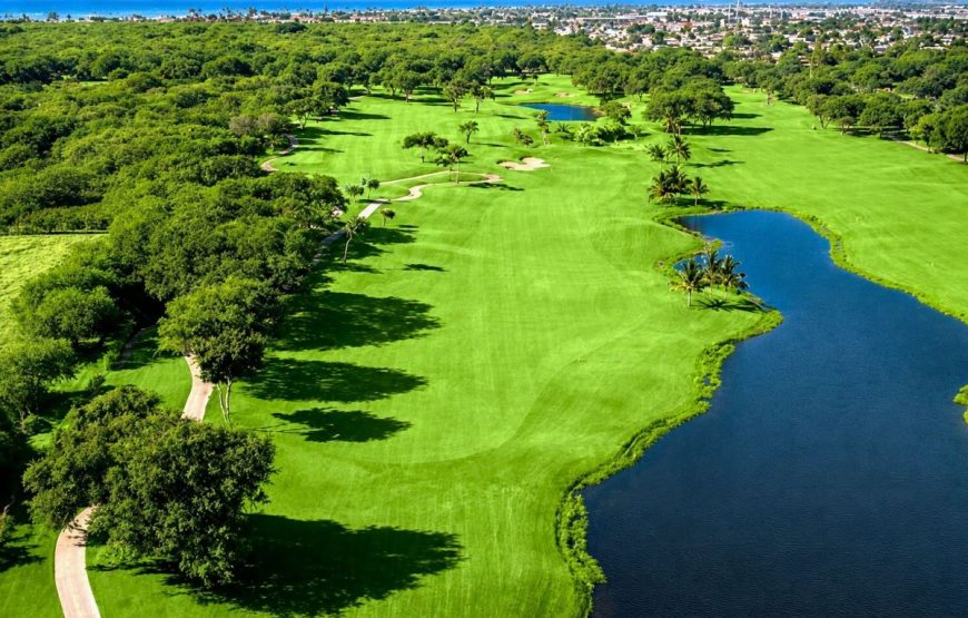 Ewa Beach Golf 18-Hole Round & Hotel Pickup Service