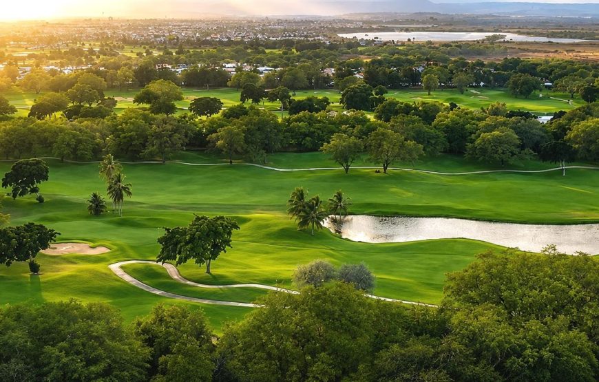 Ewa Beach Golf 18-Hole Round & Hotel Pickup Service