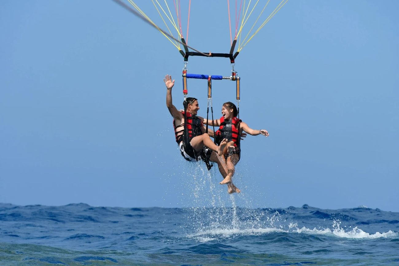 Parasail flight over the Pacific in Hawaii Kai